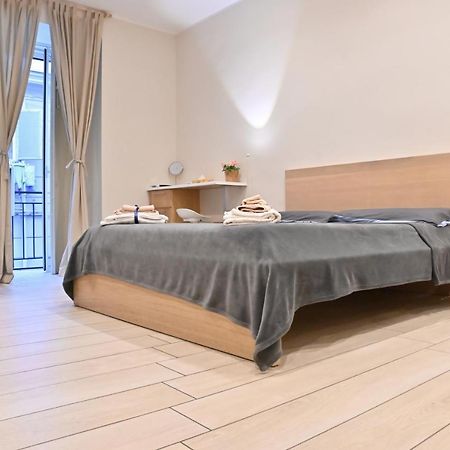 לינה וארוחת בוקר נאפולי Perlablu In Centro מראה חיצוני תמונה