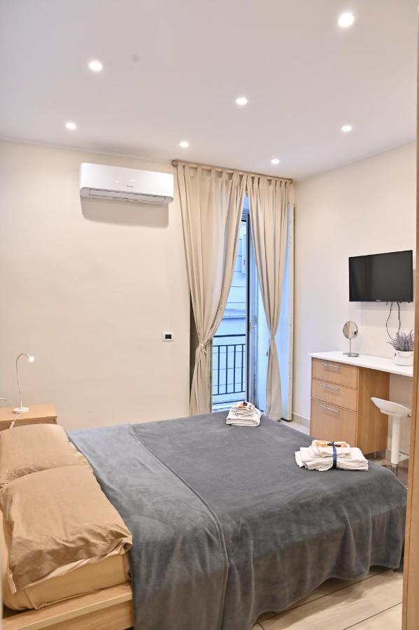 לינה וארוחת בוקר נאפולי Perlablu In Centro מראה חיצוני תמונה