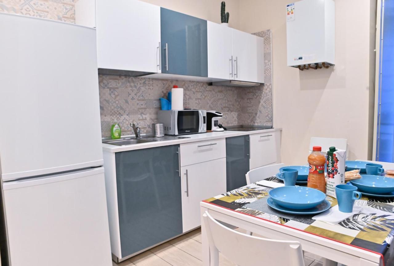 לינה וארוחת בוקר נאפולי Perlablu In Centro מראה חיצוני תמונה